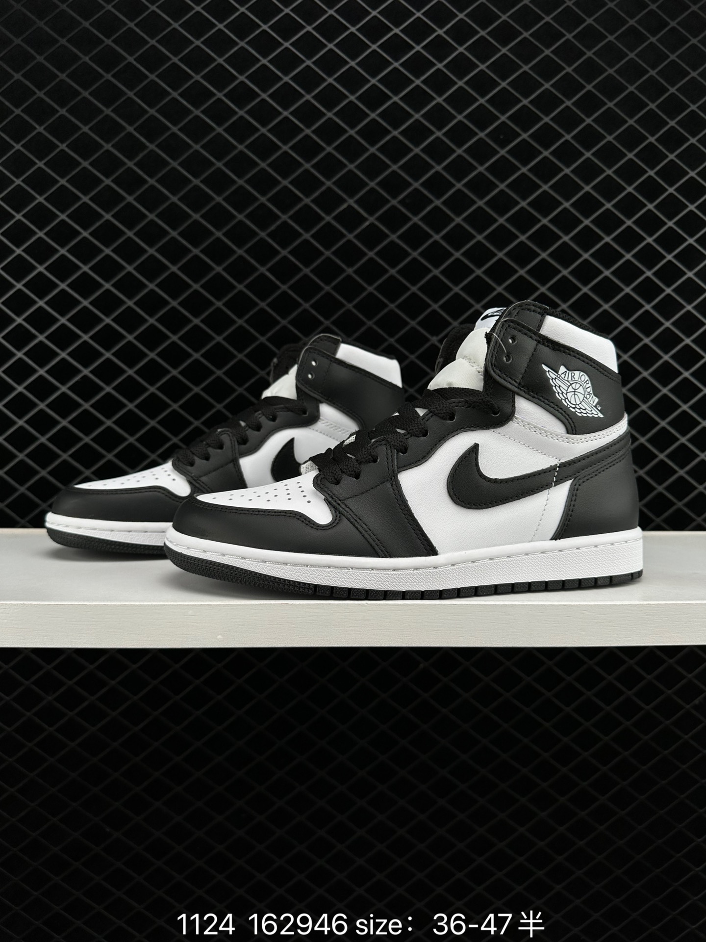 Nike Air Jordan 1 Retro High OG”Bred Toe“